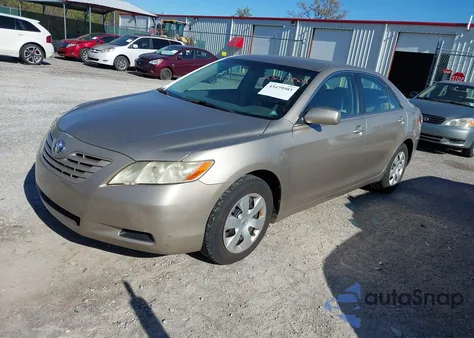 2007 Toyota Camry Ce z USA, uszkodzony, nr VIN JTNBE46K173067415